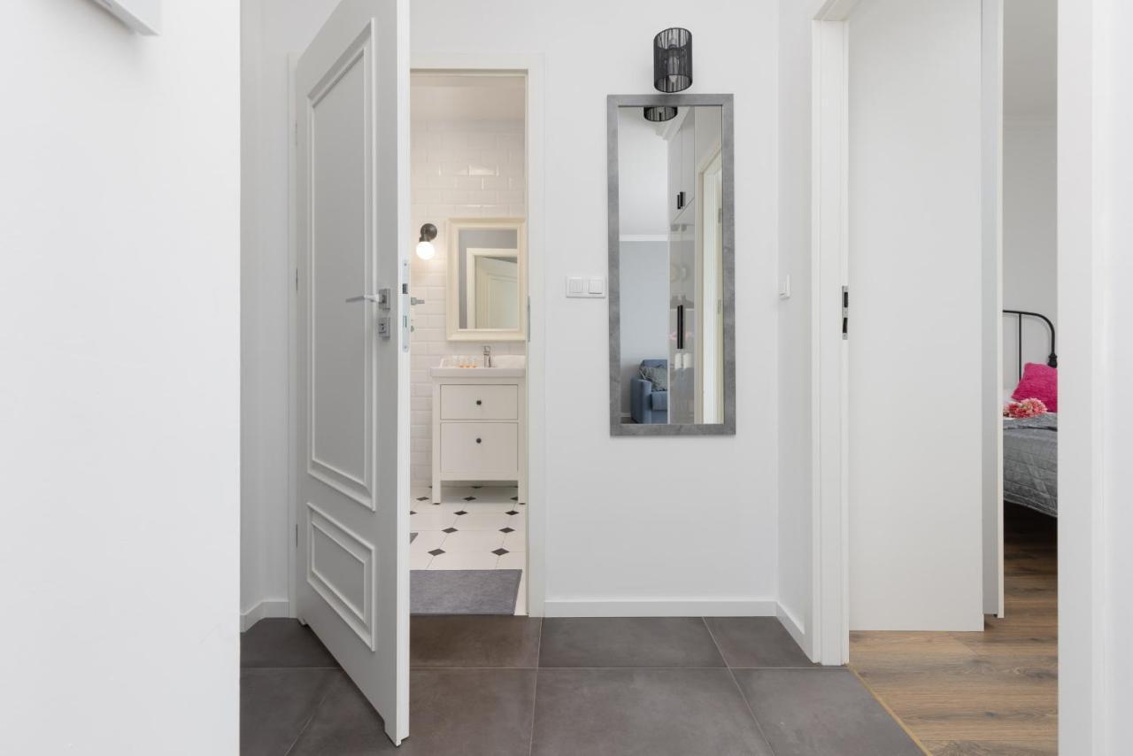 Warsaw Ursynow Apartment With Balcony By Noclegi Renters Exteriör bild