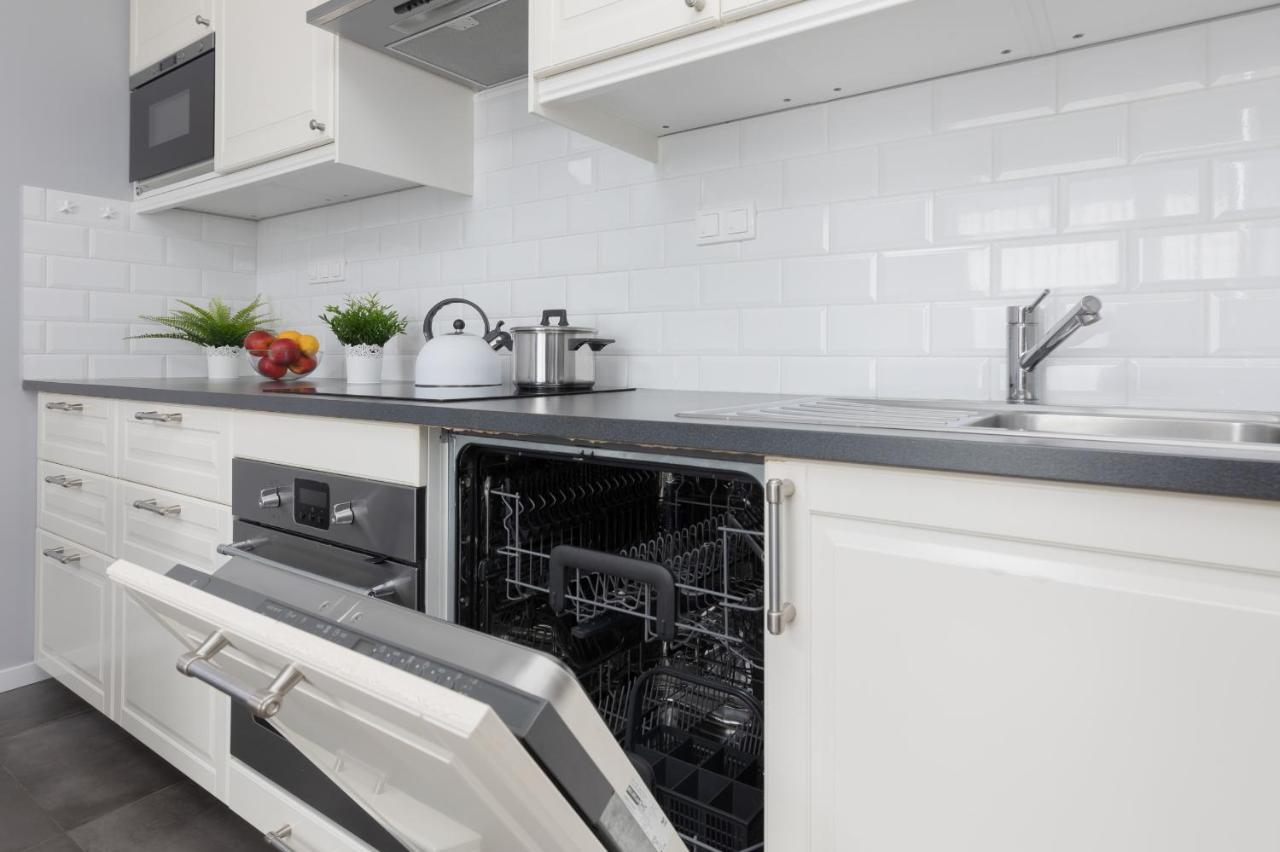 Warsaw Ursynow Apartment With Balcony By Noclegi Renters Exteriör bild