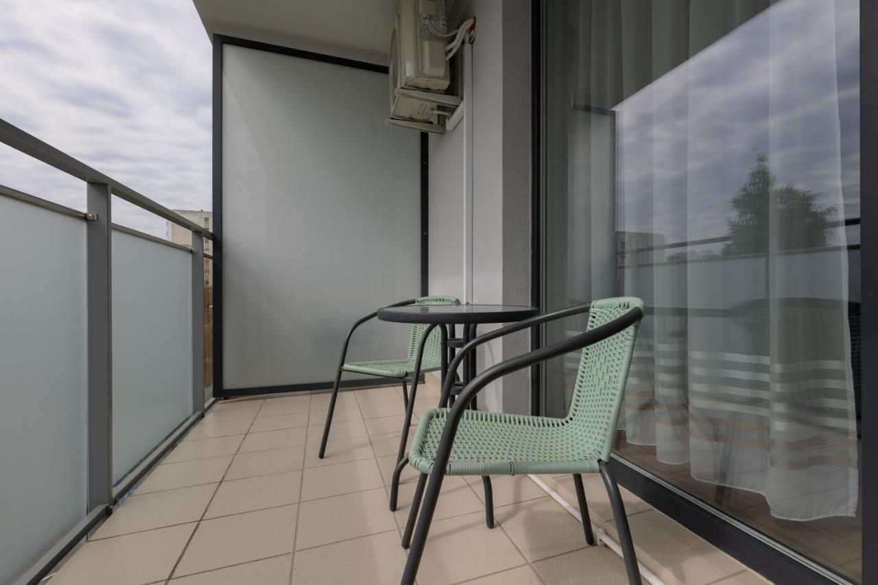 Warsaw Ursynow Apartment With Balcony By Noclegi Renters Exteriör bild